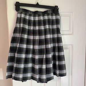 NWOT Lands’ End Classic Black and White Plaid Skirt size 12.